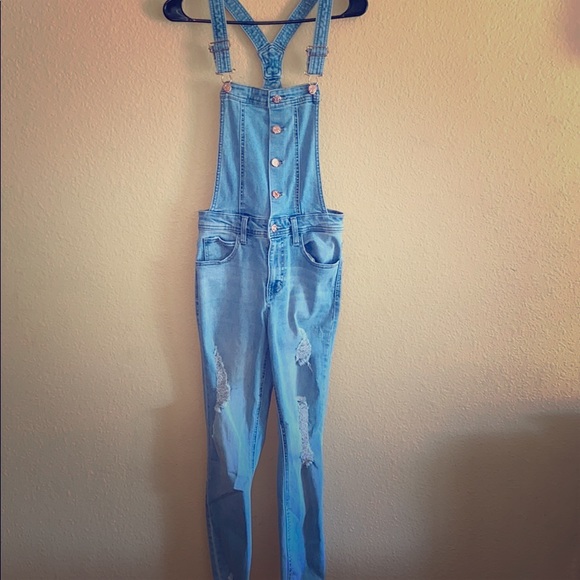 Guess overalls with gold buttons - Picture 1 of 3